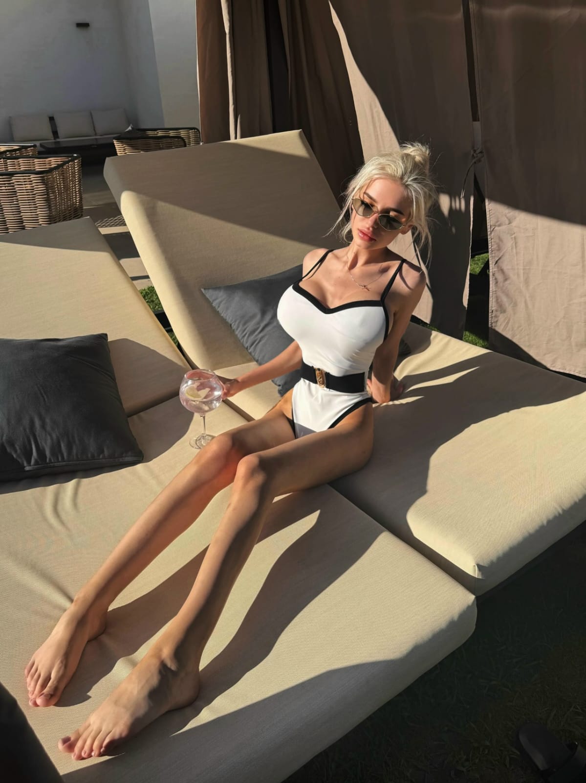 מעסה מיוחדת במינה בלונדה -ירושלים