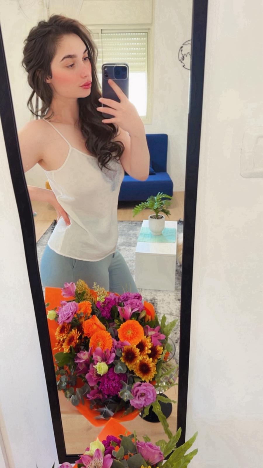 פרולה- בירושלים – בת 20 תיירת מברזיל