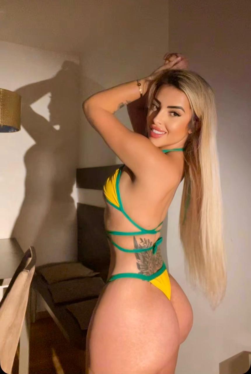 קרוליינה- בתל אביב – מארחת סקסית אמיתית בת 23